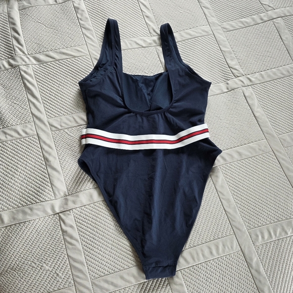 NWT H&M One Piece High Leg Swimsuit With Attached Belt, Navy Size M - Picture 5 of 13